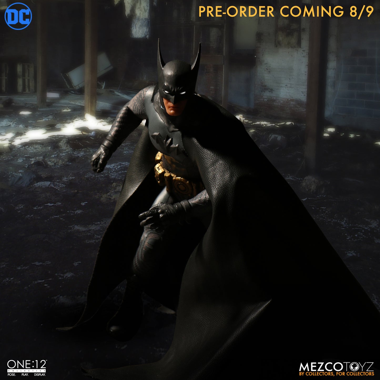 Batman Ascending Knight Mezco one:12