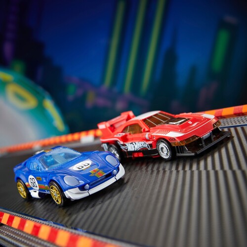 Transformers x Hot Wheels - GT-Scorcher Converting 5" Figure