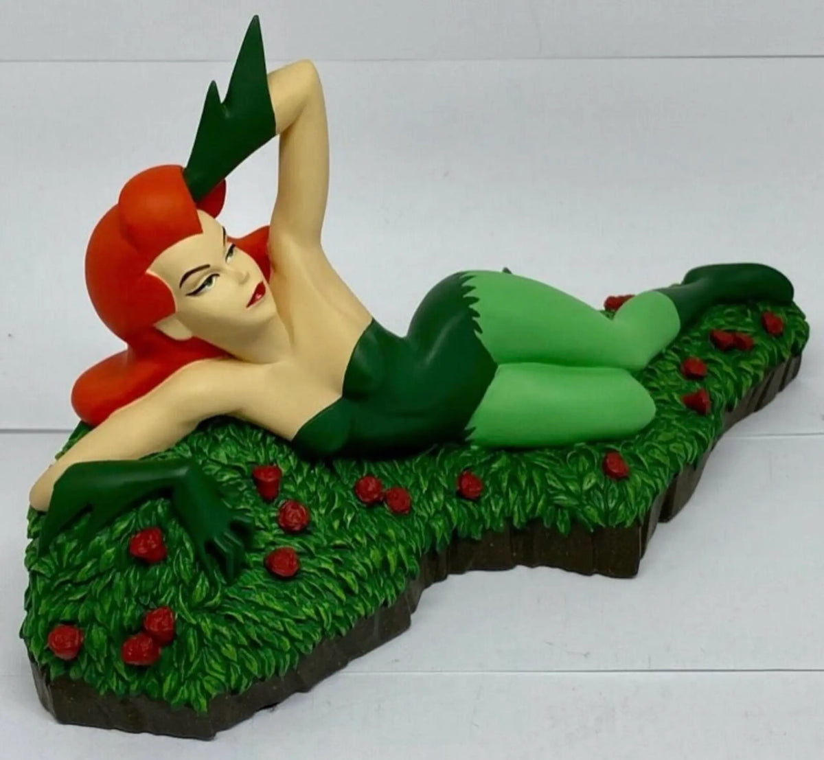 as is - 2001 DC Comics Direct Animated POISON IVY Cold Cast Porcelain Statue -no box