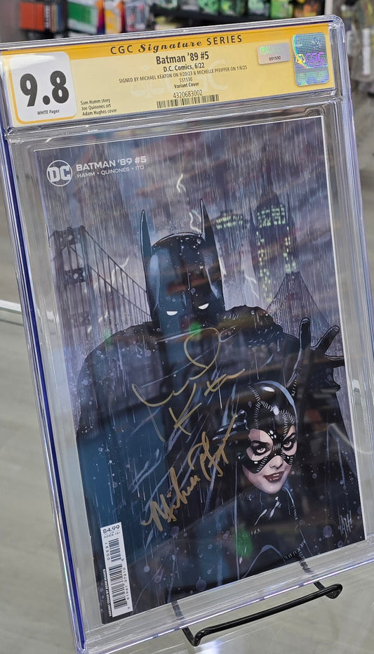 Batman '89 #5 CGC 9.8 Signature Series Michael Keaton & Michelle Pfeiffer 4350683002