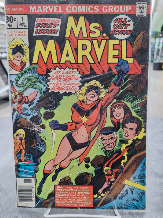 Ms. Marvel #1 - 1st App Carol Danvers Ms. Marvel