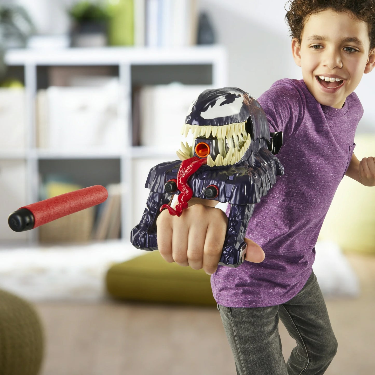 Marvel Spider-Man VenomVersus Marvel's Venom Strike Blaster