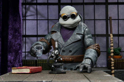 Universal Monsters x Teenage Mutant Ninja Turtles – 7” Scale Action Figure – Ultimate Donatello as The Invisible Man (NECA)