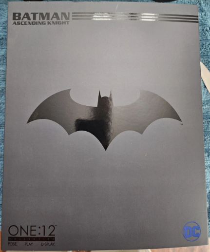 Batman Ascending Knight Mezco one:12