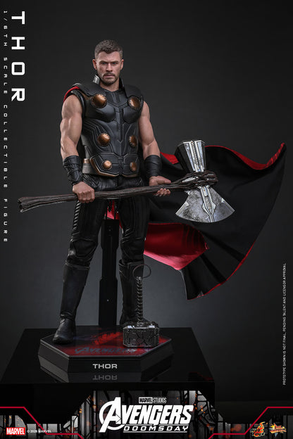 Hot Toys: Thor Sixth Scale Figure